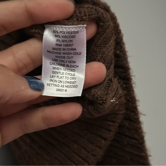 Brown v-neck Sweater Vest- Medium - Picture 2 of 3